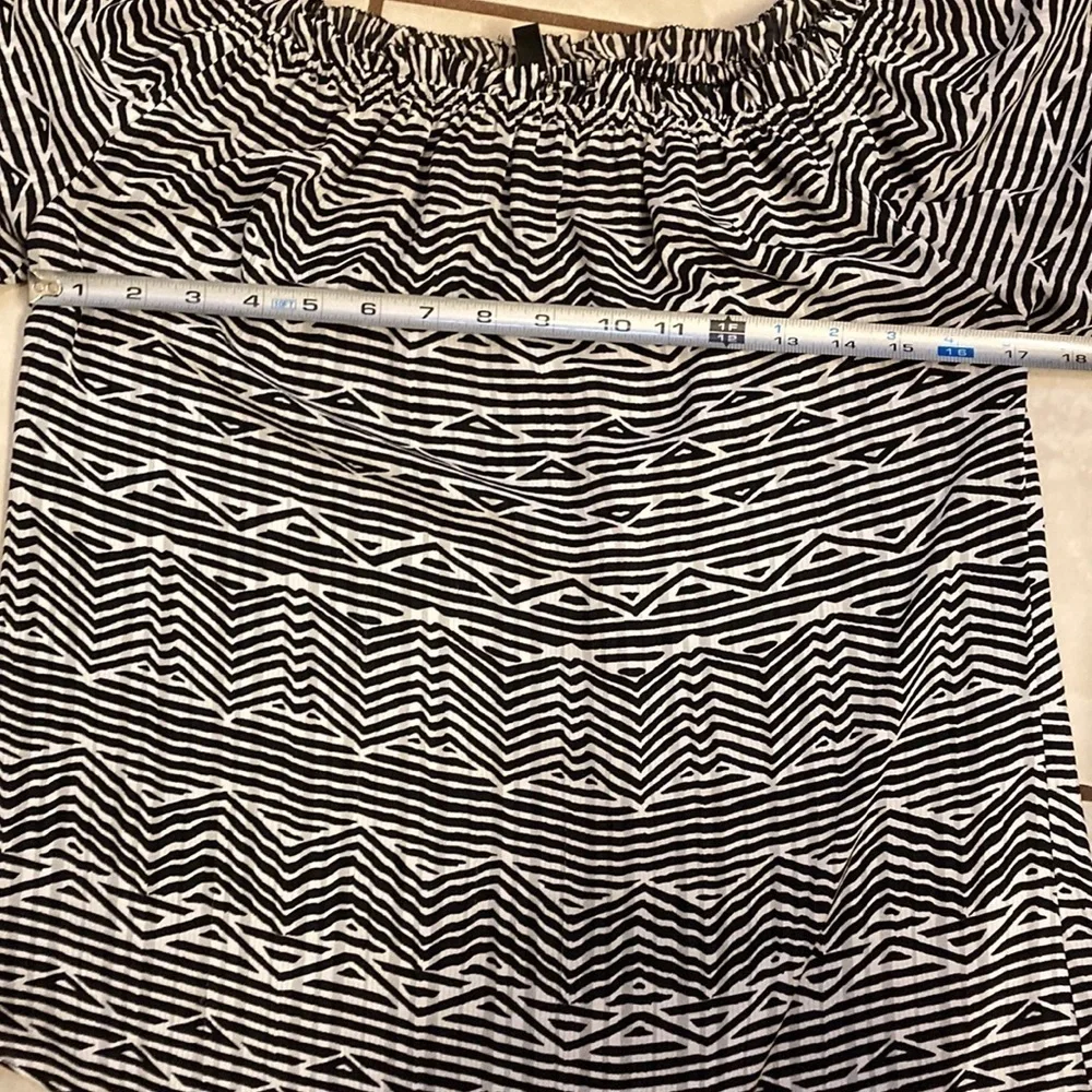 WHBM Aztec Pattern Blouse - Picture 11 of 13